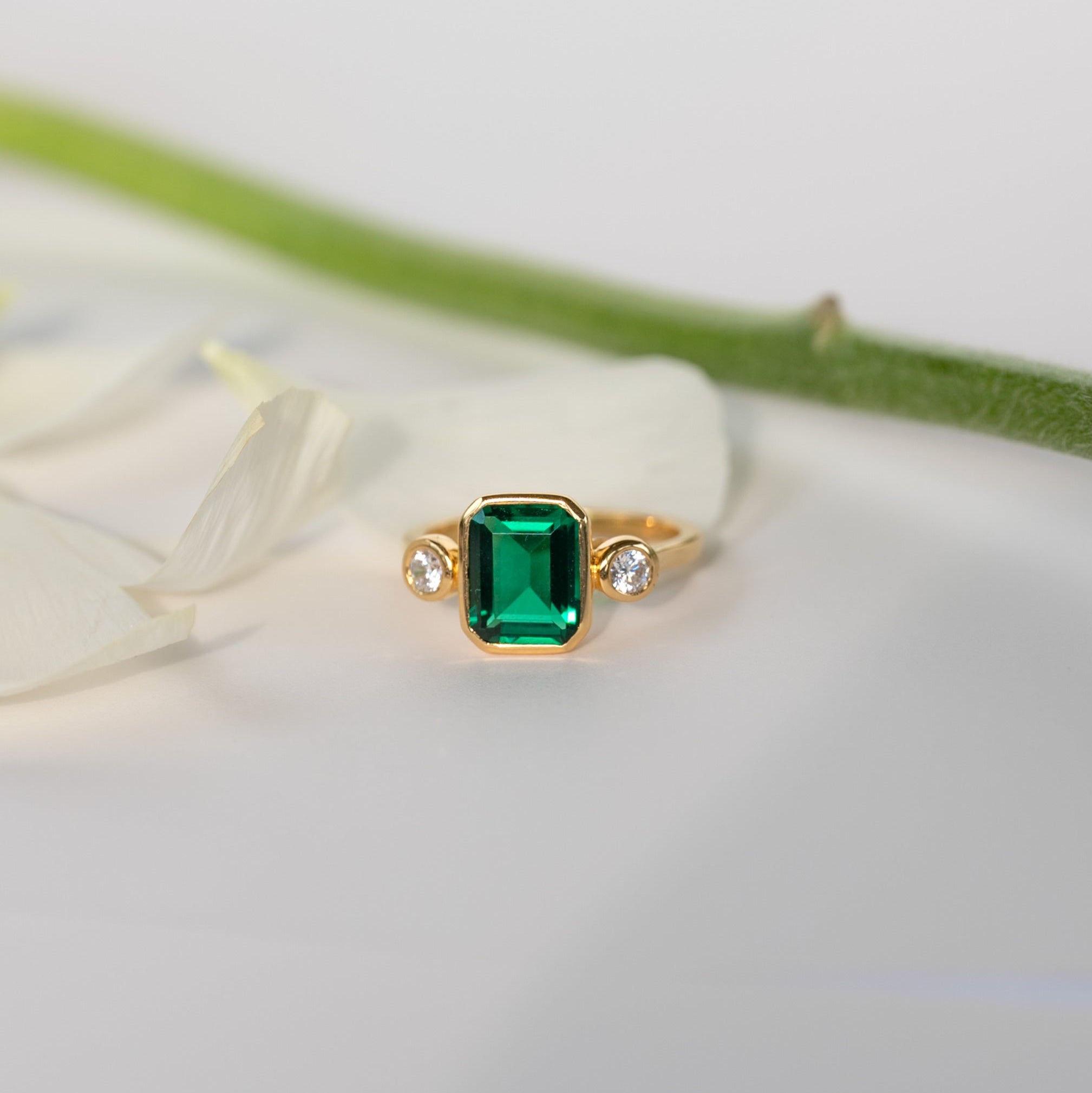 Emerald Statement Ring Gold, May Birthstone, Modern Contemporary Ring, Green Gemstone Ring, Birthday Gift, Graduation Anniversary Mom Gifts
