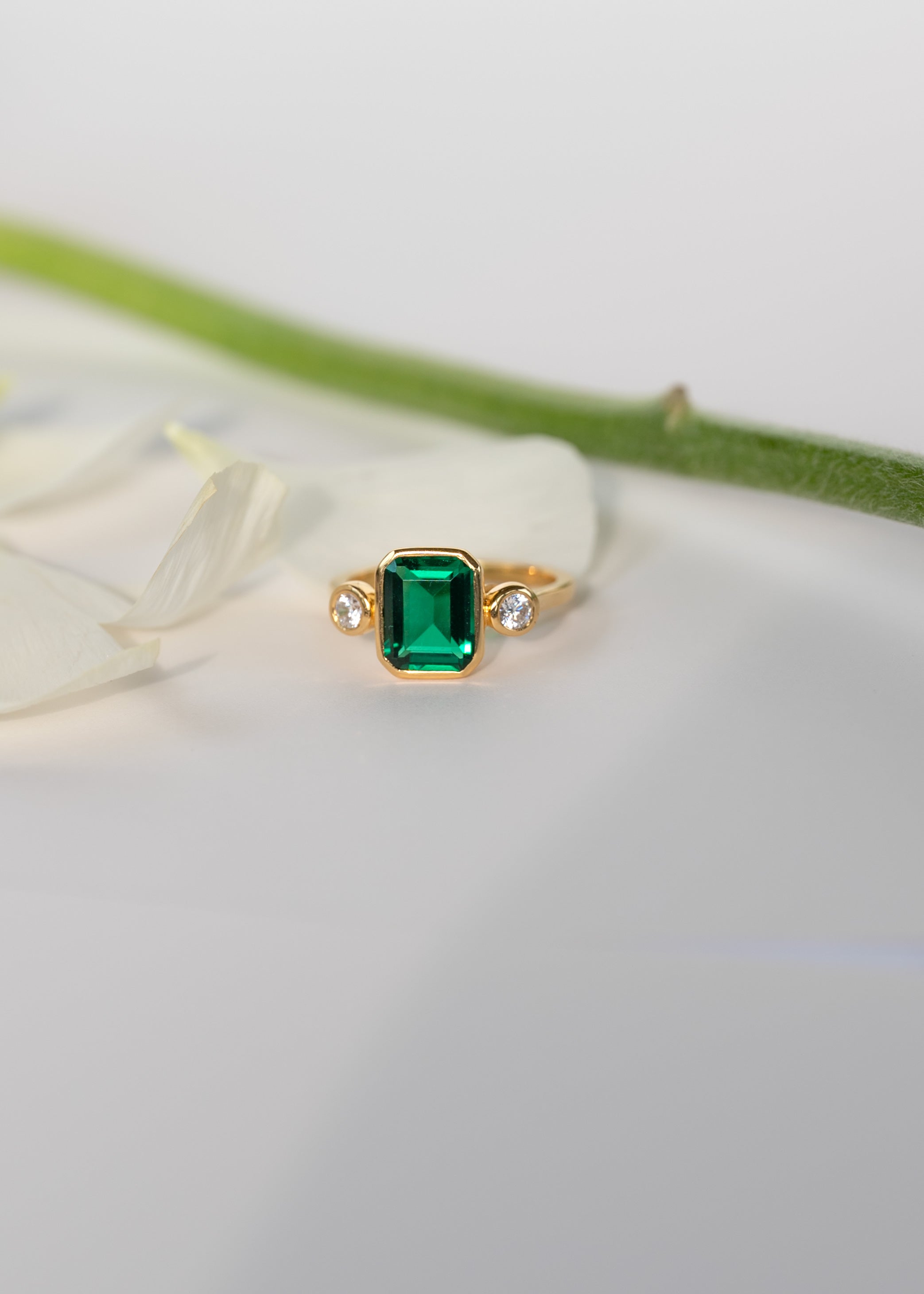 Emerald Statement Ring Gold, May Birthstone, Modern Contemporary Ring, Green Gemstone Ring, Birthday Gift, Graduation Anniversary Mom Gifts