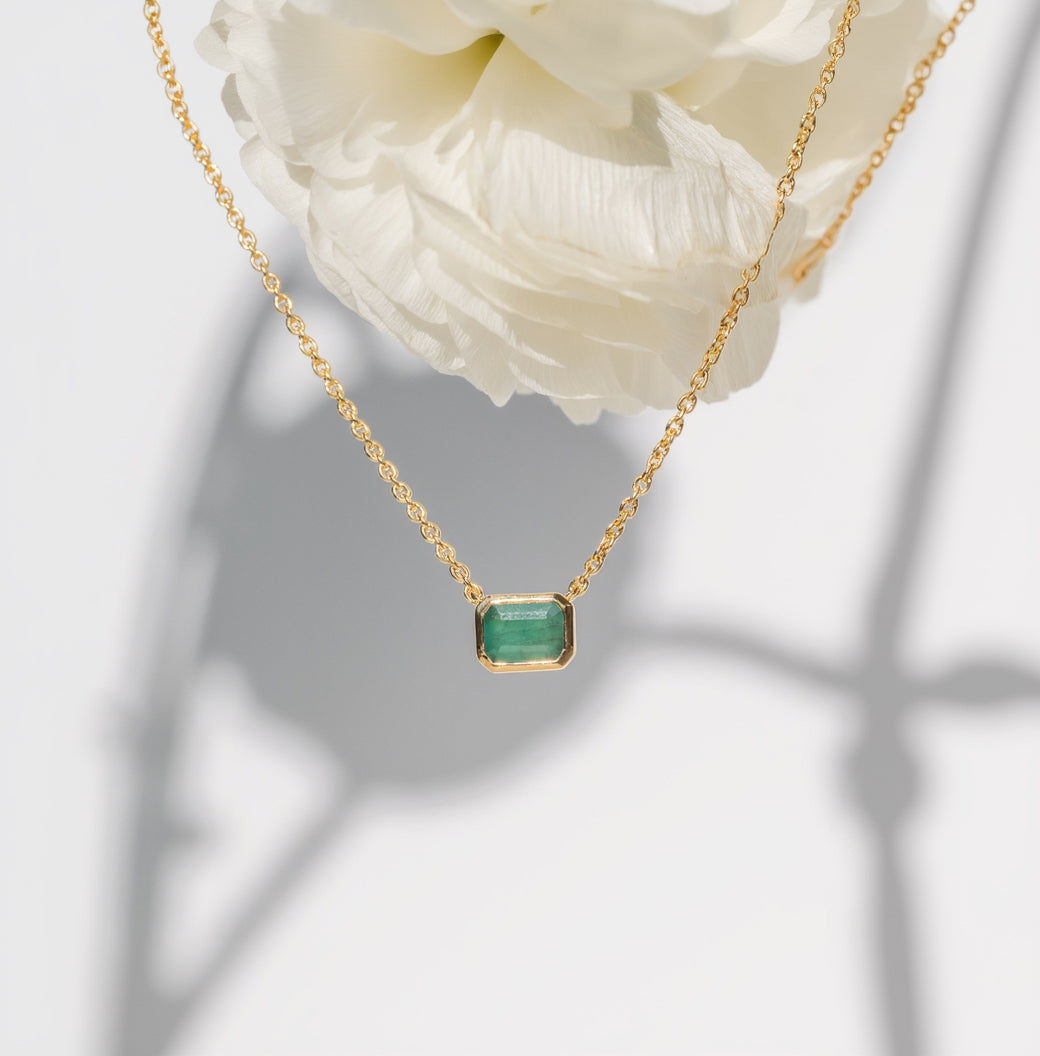 Emerald Gold Necklace3
