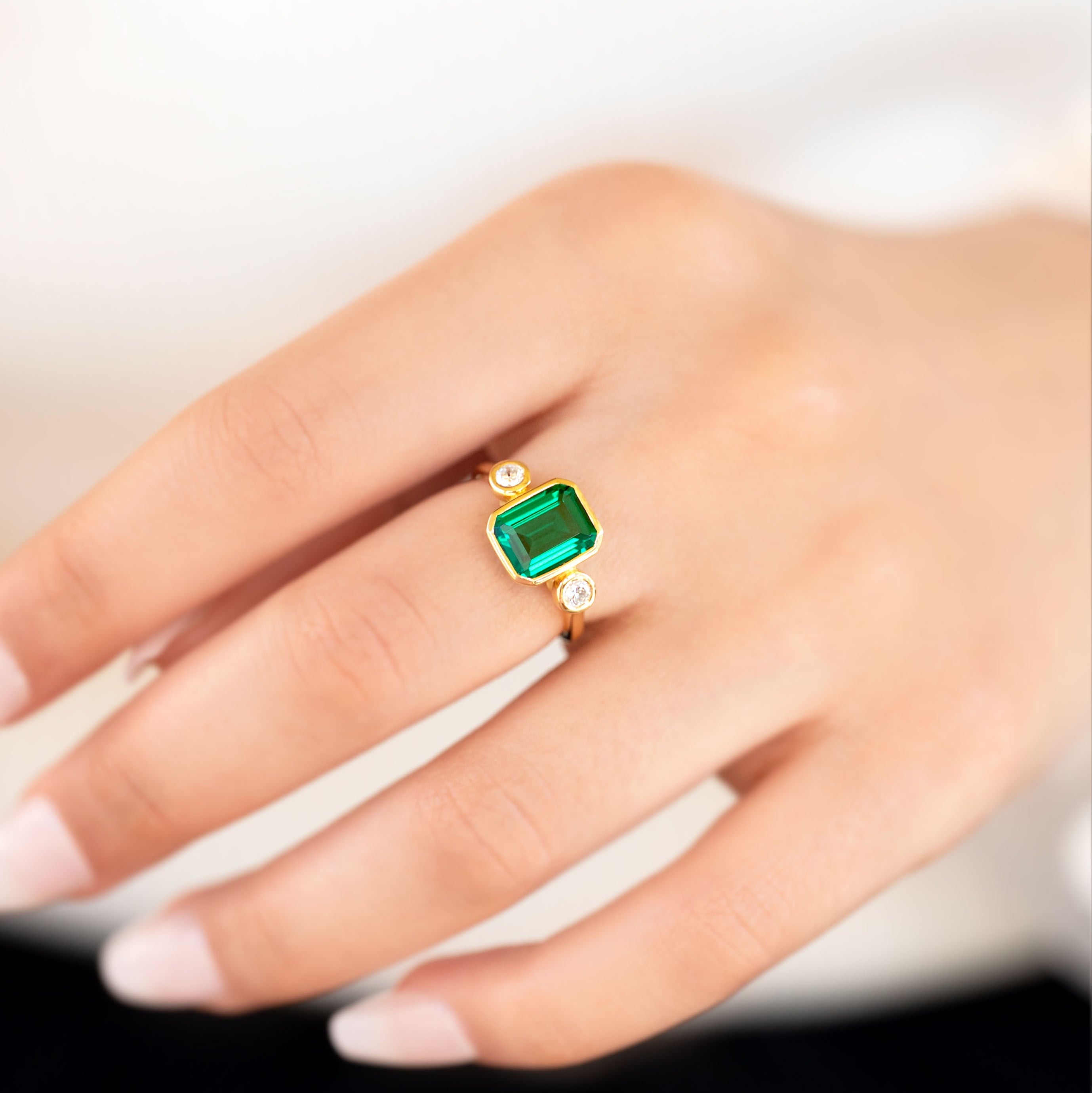 Emerald Statement Ring Gold, May Birthstone, Modern Contemporary Ring, Green Gemstone Ring, Birthday Gift, Graduation Anniversary Mom Gifts