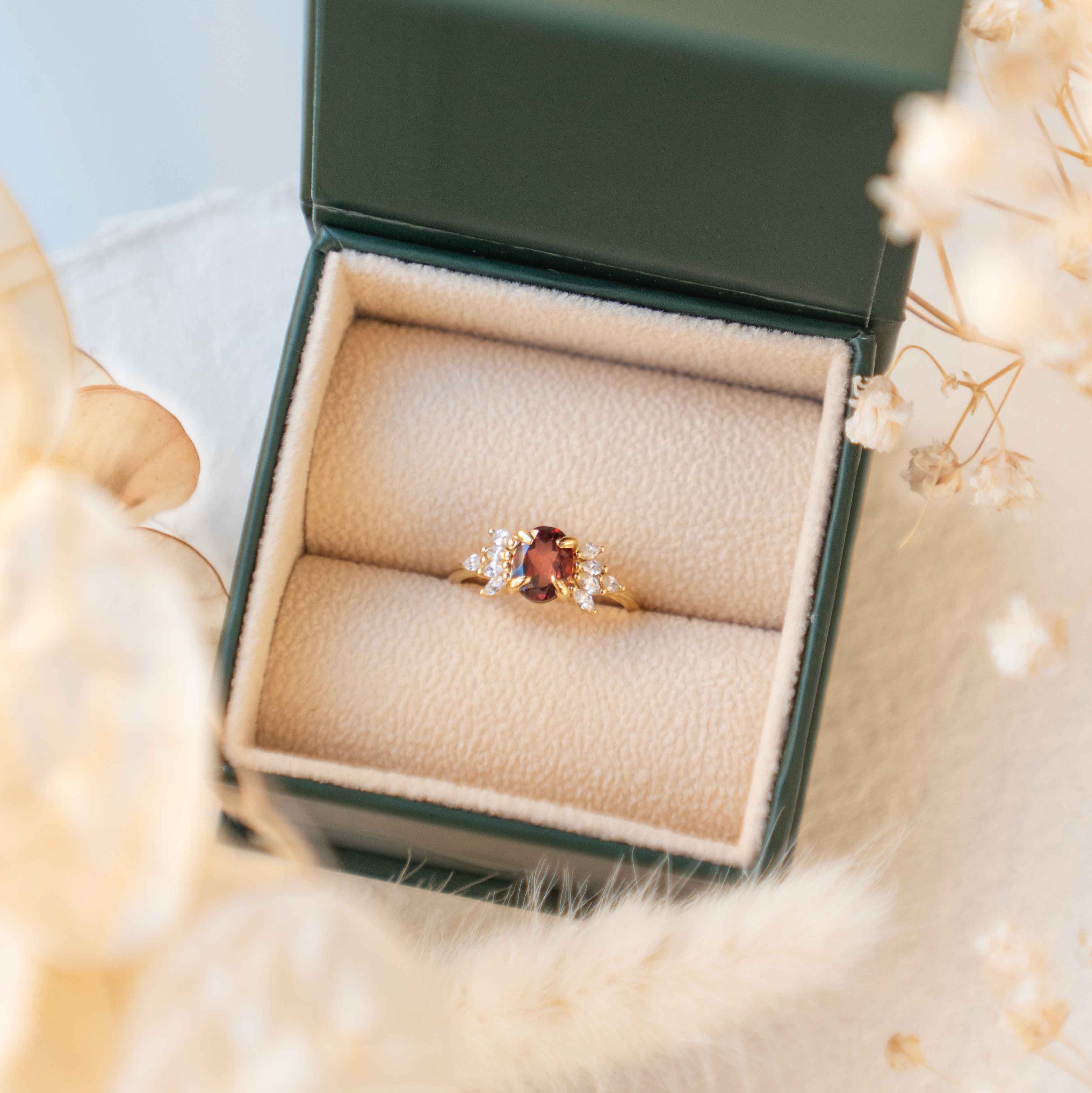 Dahlia Gold Garnet Ring Veatge