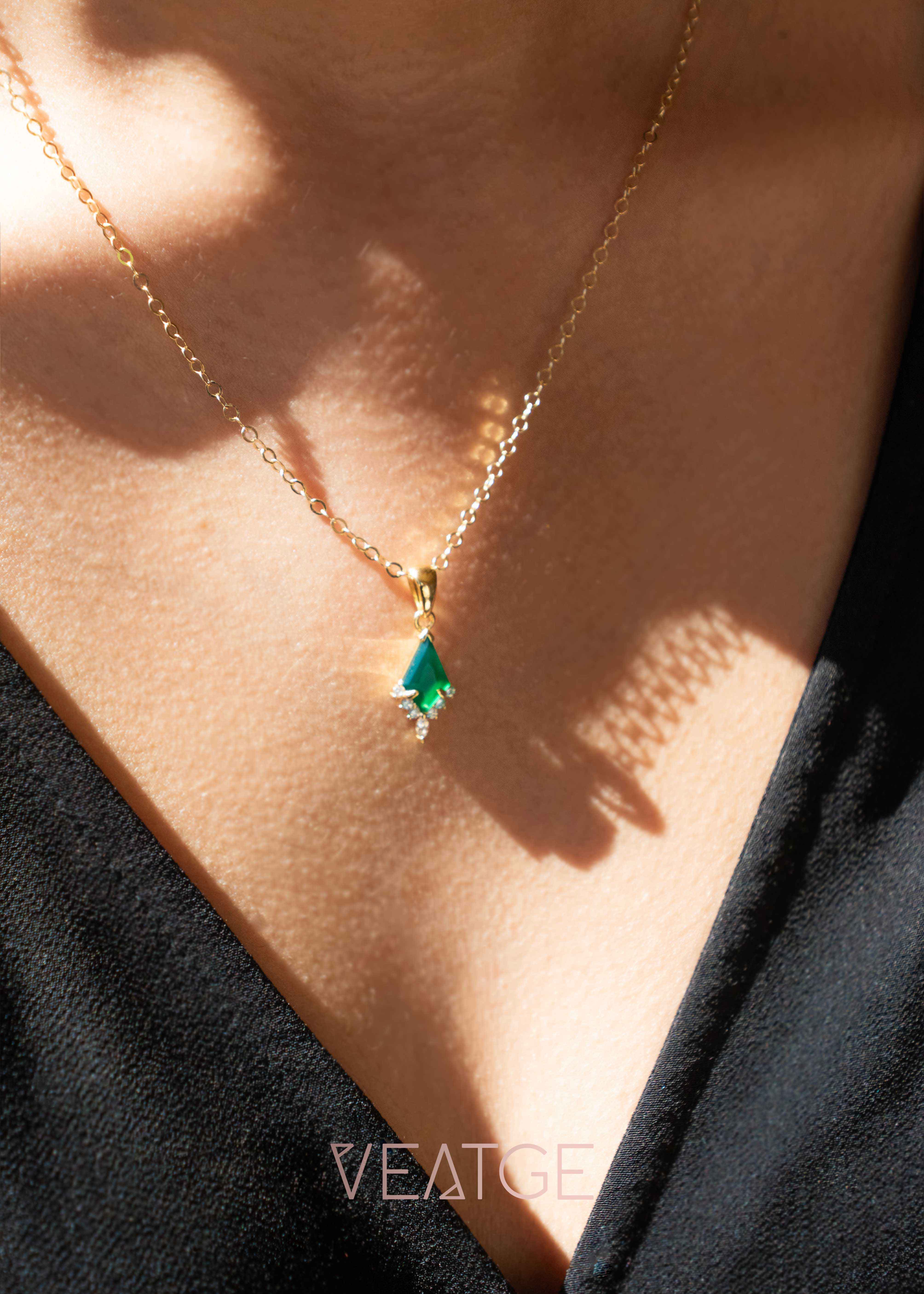 Unique Kite Necklace in 14k Gold Filled, Natural Gemstone, Emerald Green Color, Birthday Anniversary Christmas Gift Women, Handmade Jewelry