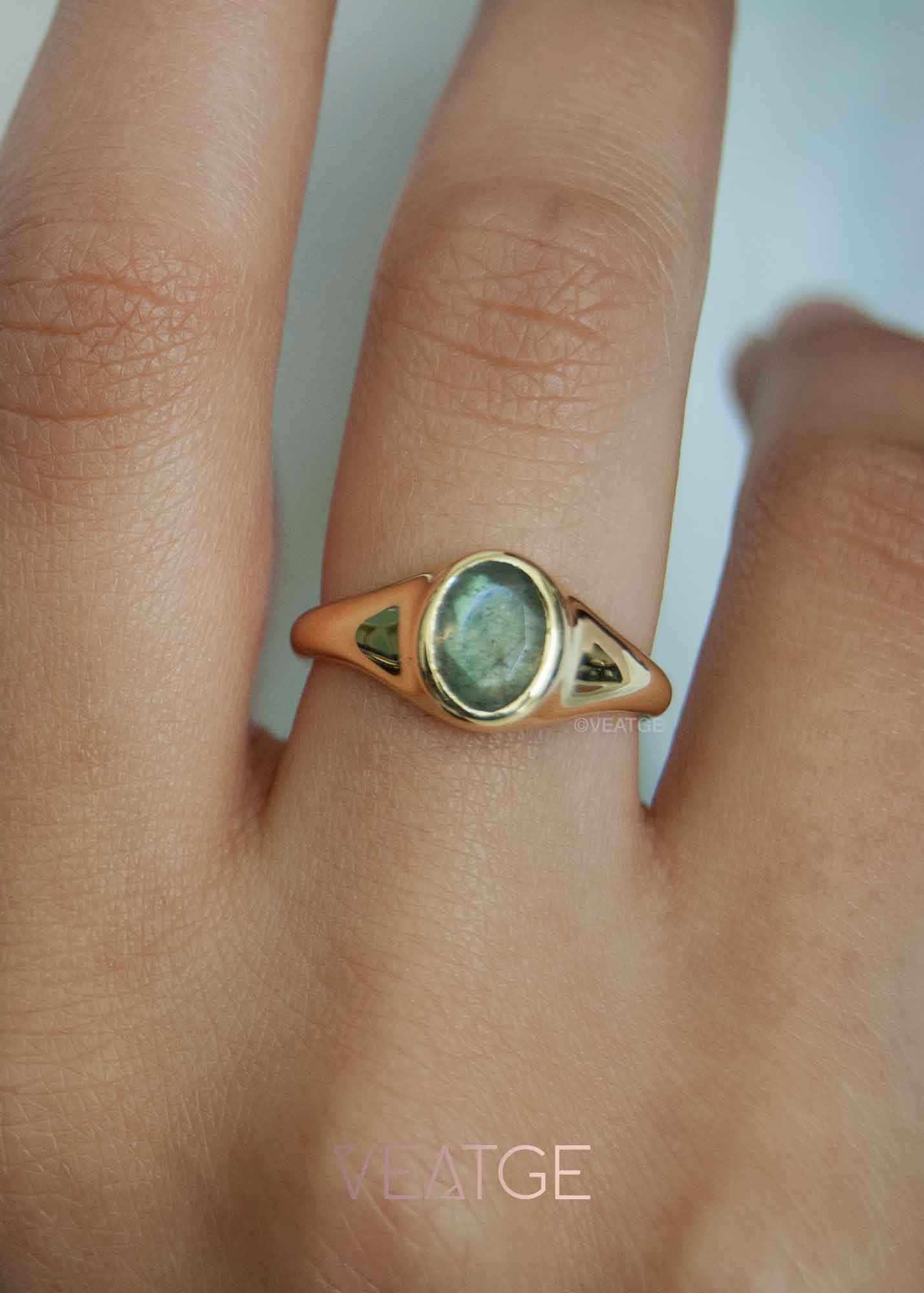 Signet Labradorite Ring gold Veatge