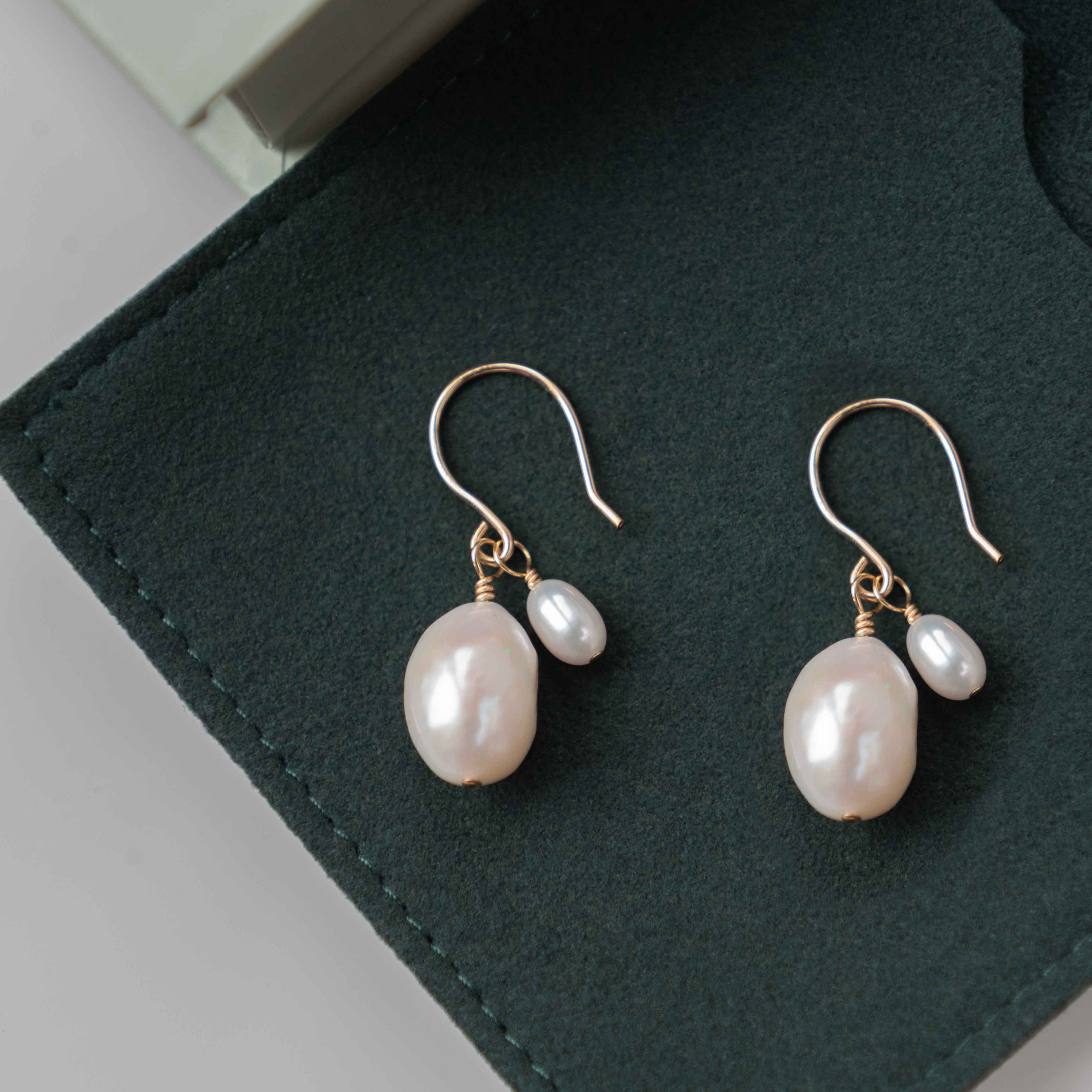 Mother Daughter Necklace Earring Set, Mother Daughter Gift Set, Mothers Day Gift set, best gift for mom, pearl earring set, gift for new moms