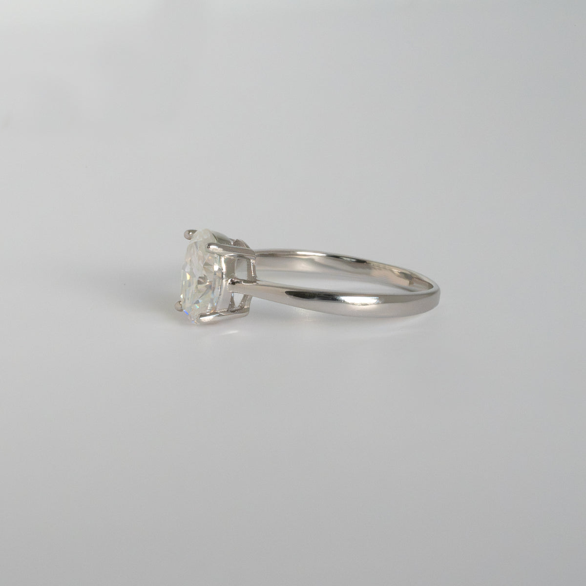 Moissanite Ring Oval Cut 2ct