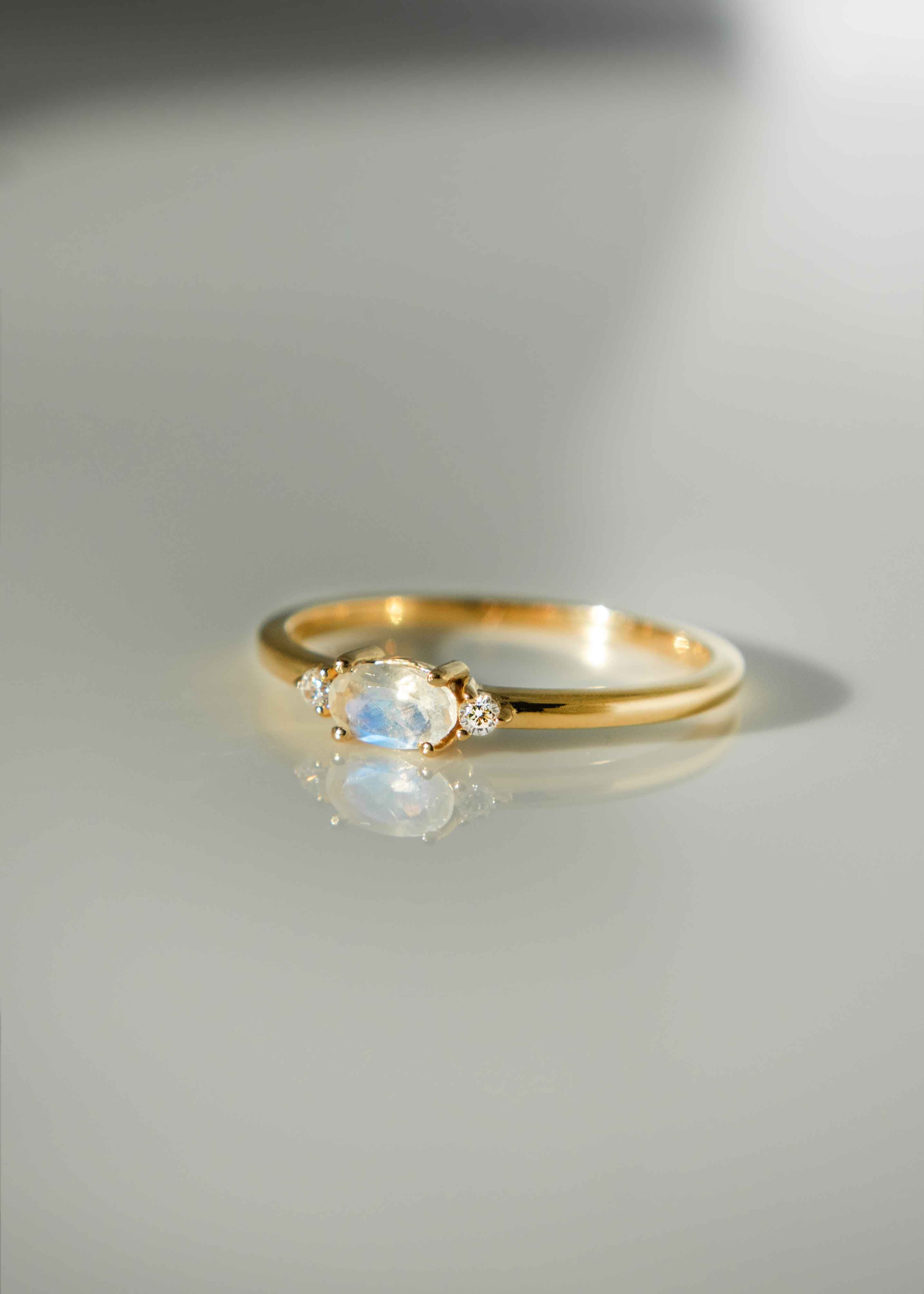 Moonstone Stacking Ring gold