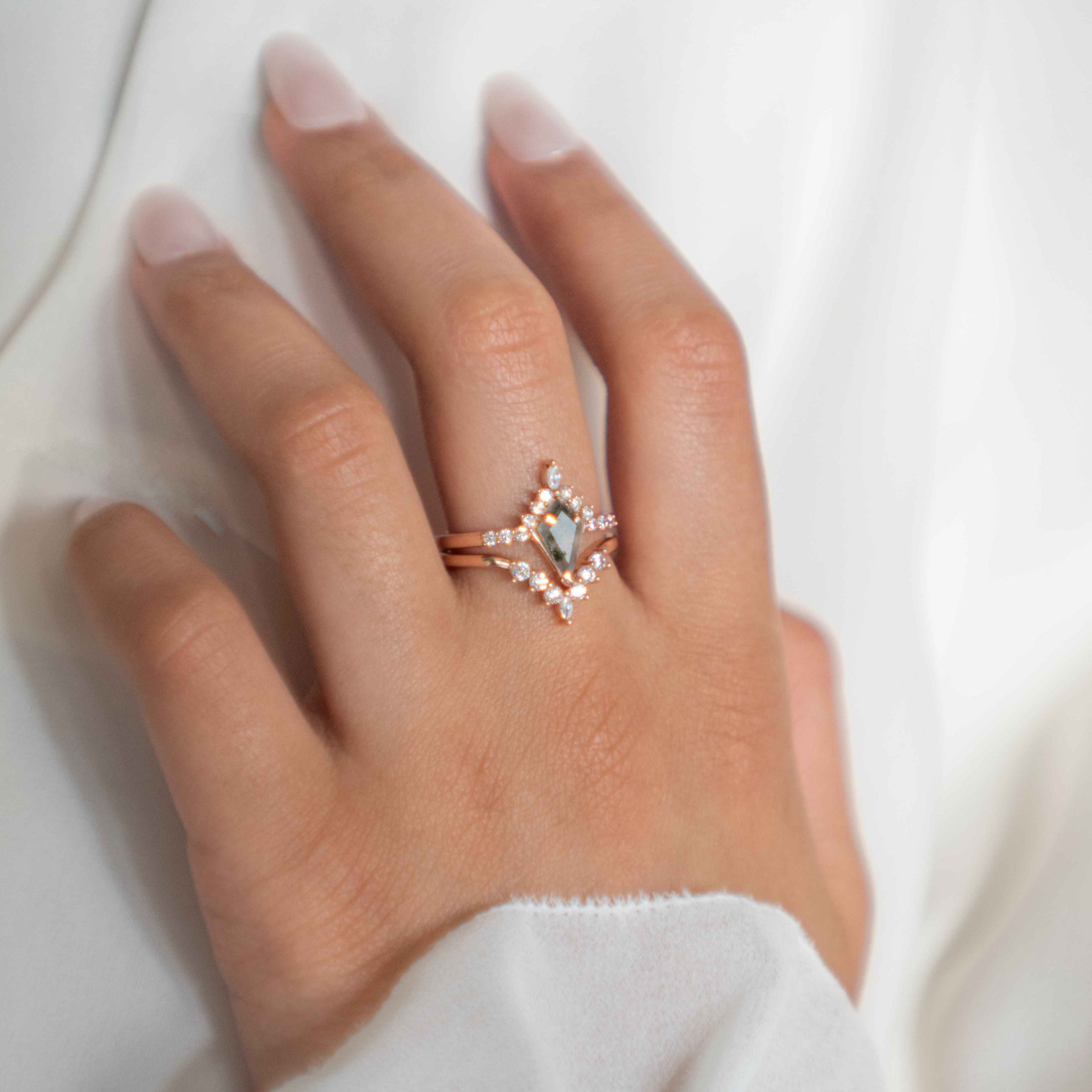 Zelda Kite Moss Agate Ring Set