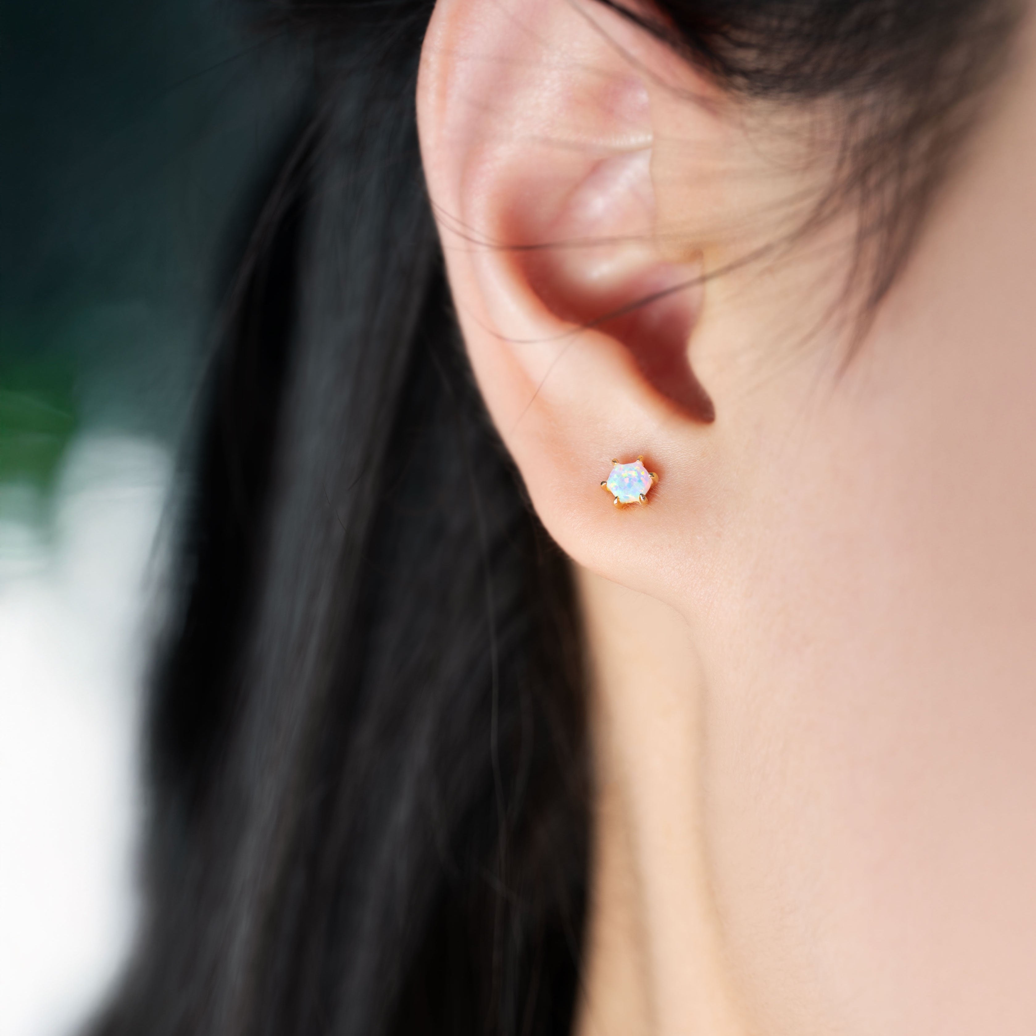 Dainty Martini Studs gold