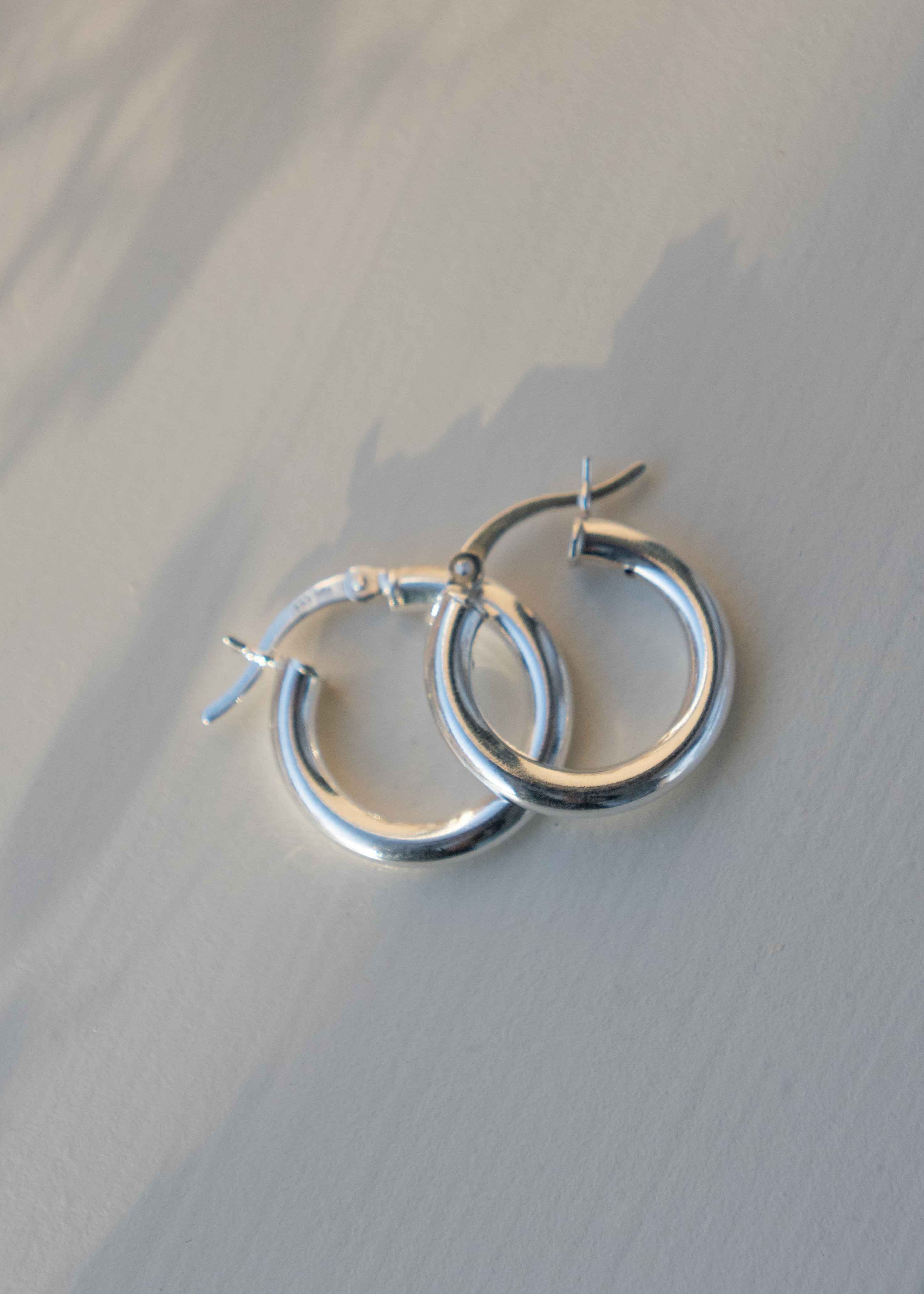 Petit Hoops - Silver