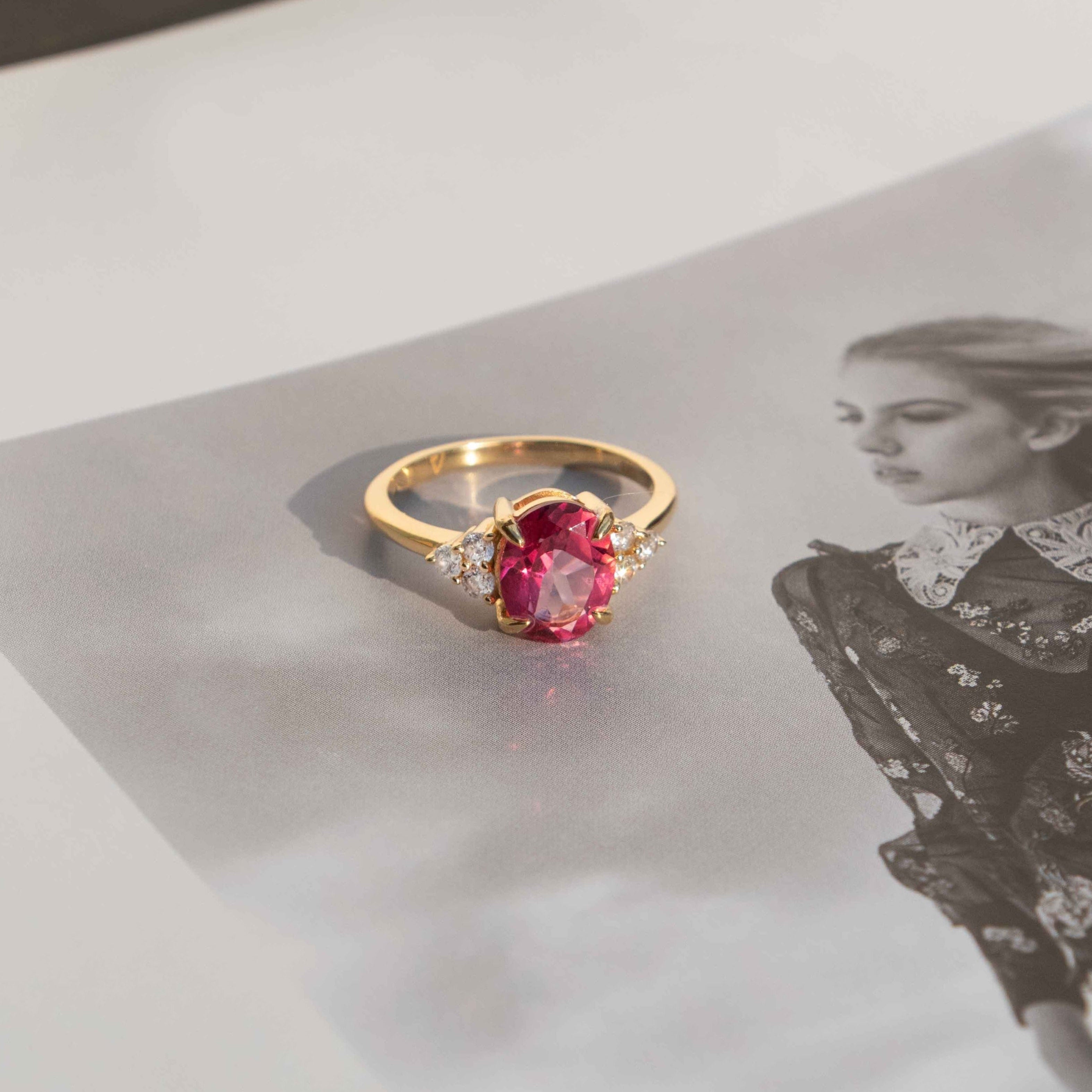 Hot Pink Topaz Gold Ring Veatge