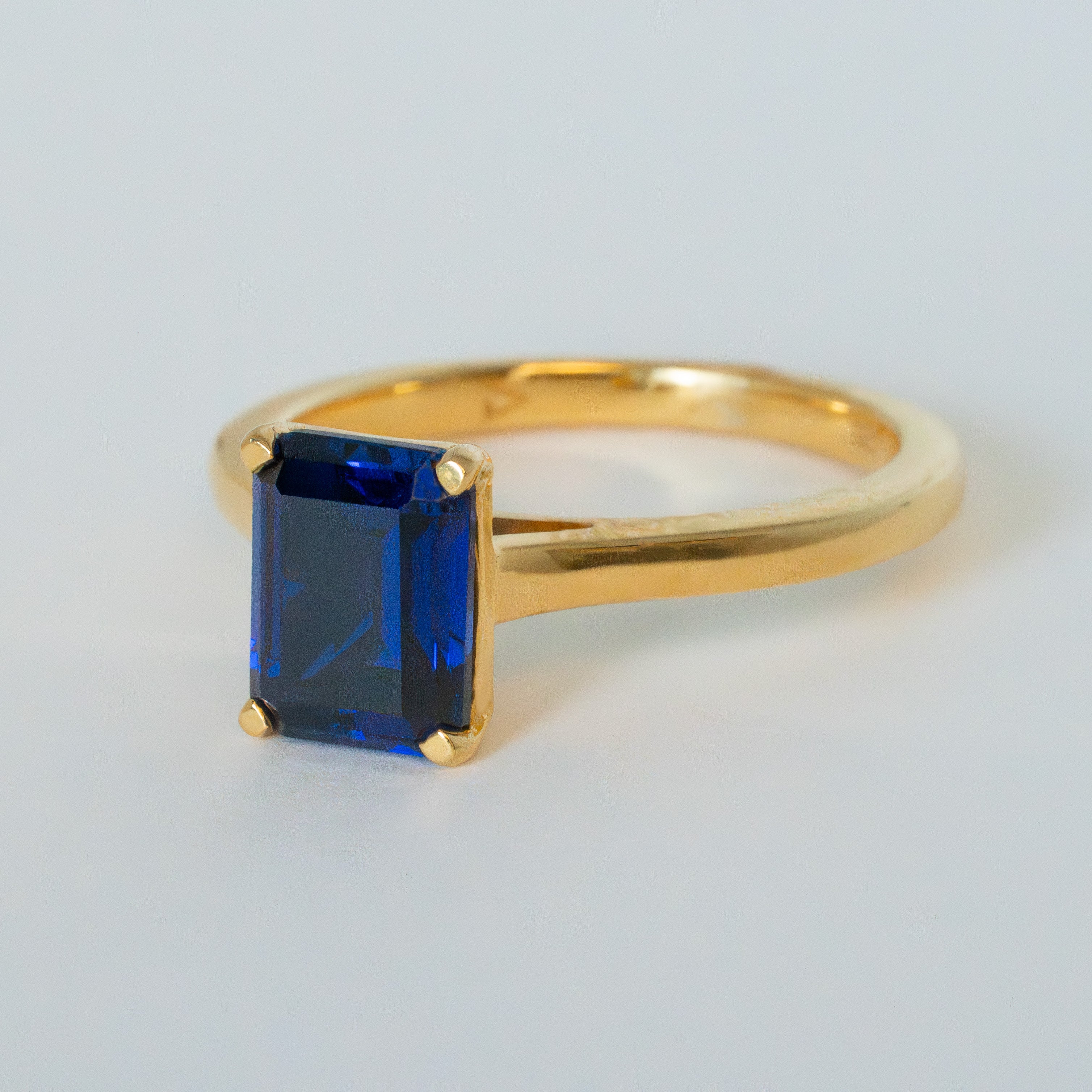 Blue Sapphire Ring - Structure