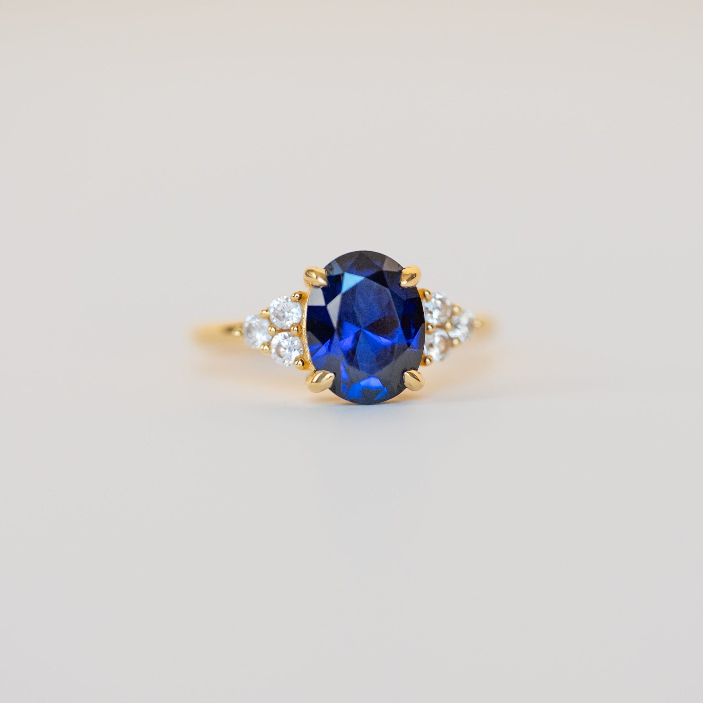 Sapphire_Ring_Gold_Fleur