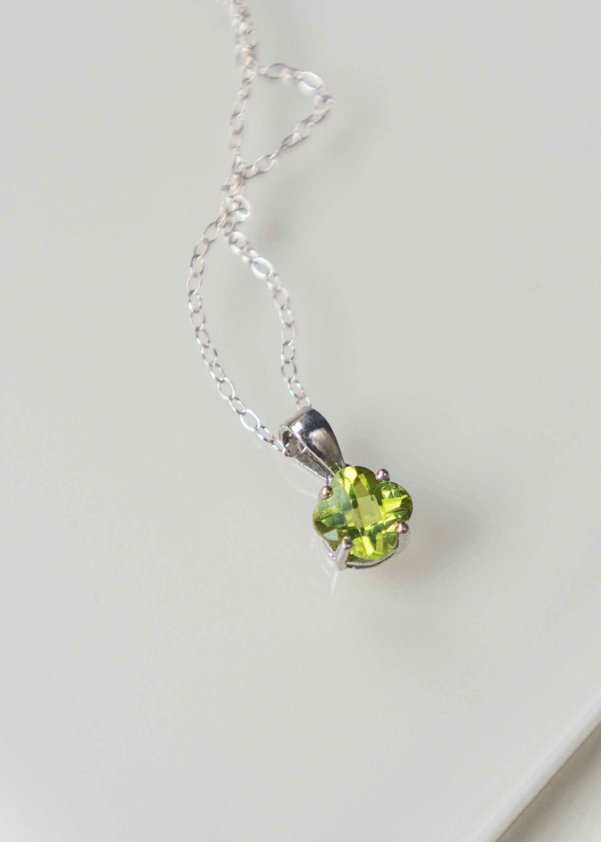 Peridot Chakra Gemstone Tree of Life Necklace & Stainless Steel Chain