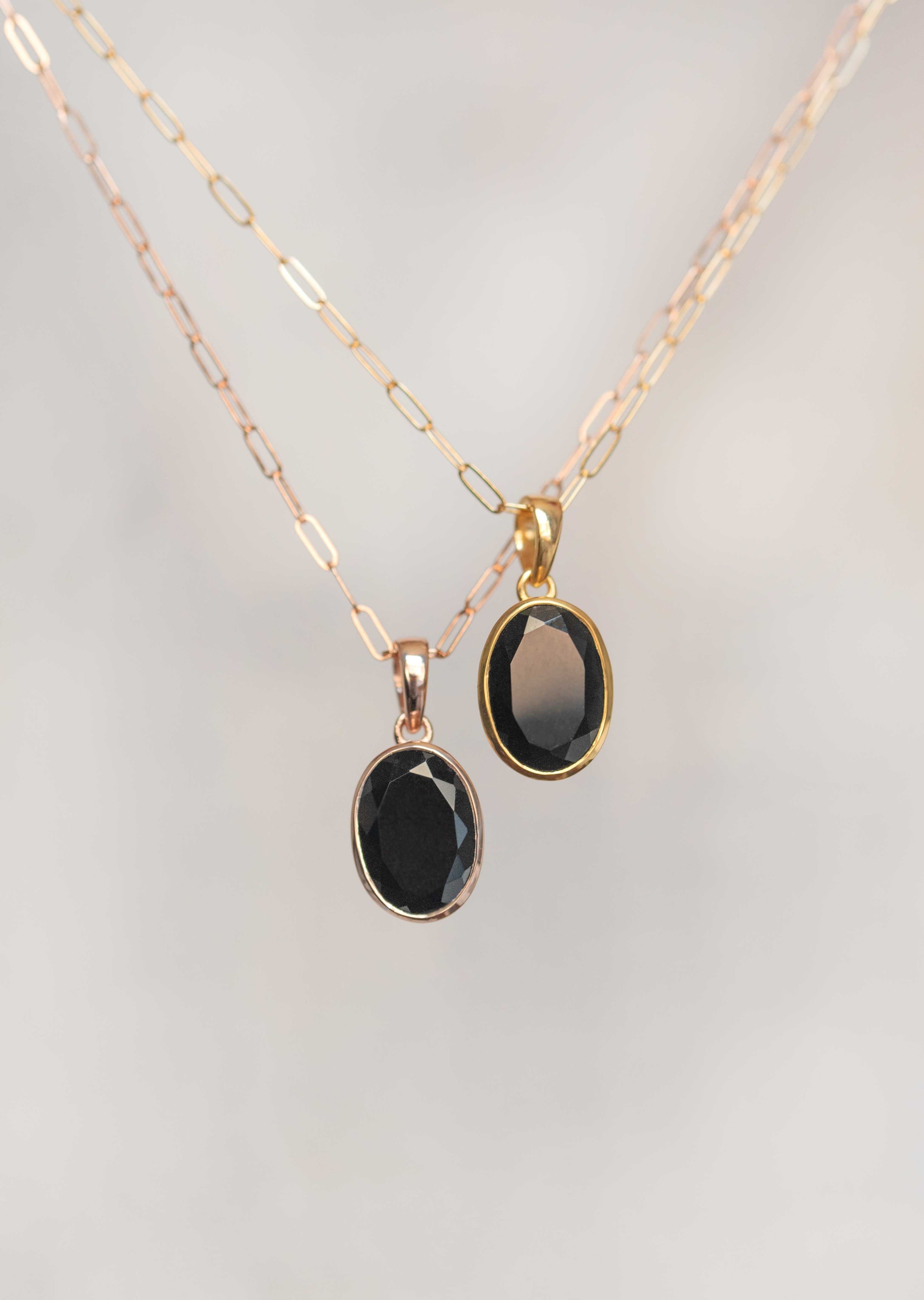 Gold pendant with diamond and onyx - moon - fineness 14 K - Ref No 220.383  / Apart