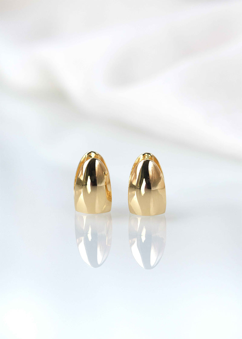 Chunky gold Hoops Huggies earrings