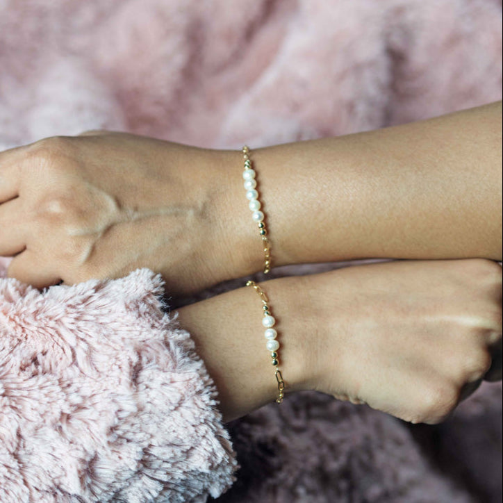 Mother Daughter Pearl Bracelet Set, Mommy and me jewelry, mother daughter gold jewelry
