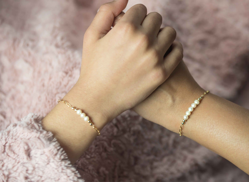 Mother Daughter Pearl Bracelet Set, Mommy and me jewelry, mother daughter gold jewelry