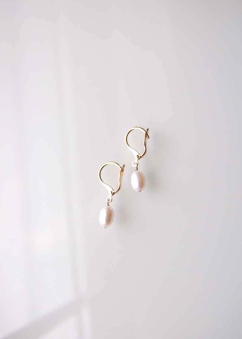 Pearl Drop Earrings, freshwater pearl drops, simple drop earrings, bridesmaids earrings