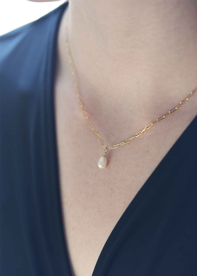 Single Pearl Drop Necklace 14k Gold with pendant