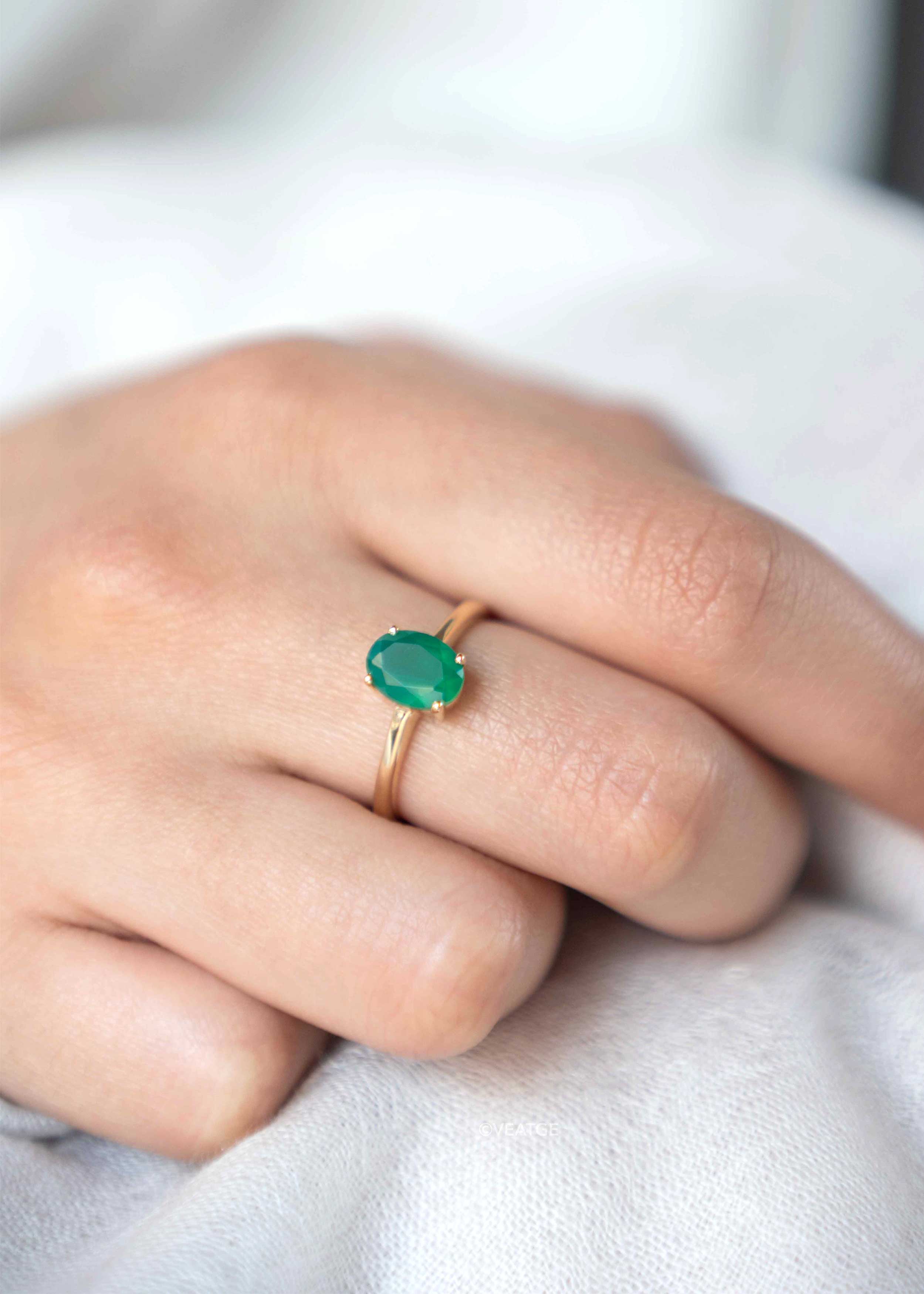 signature oval green onyx ring in 14k gold vermeil